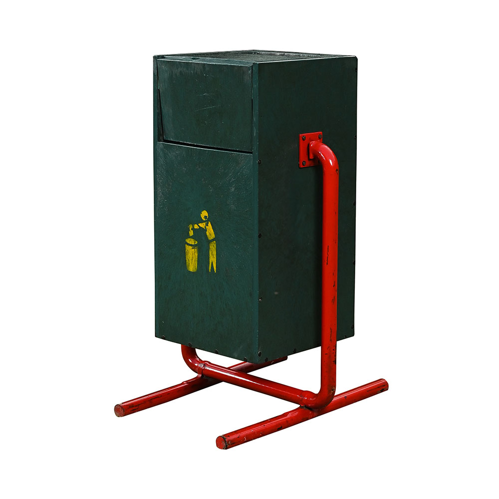Dustbin 1.75ft x 3.5ft with steel base
